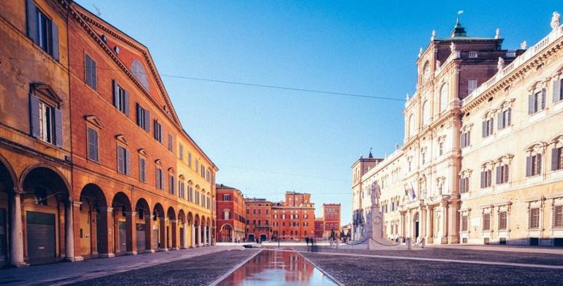 La Mansarda In Centro Apartamento Modena Exterior foto